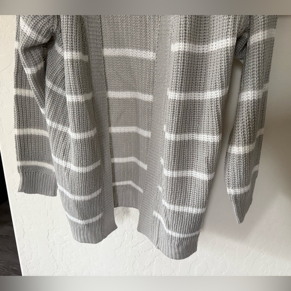 Love Change Italy|Women’s heather gray striped open knit cardigan•••Size XL - Picture 5 of 9